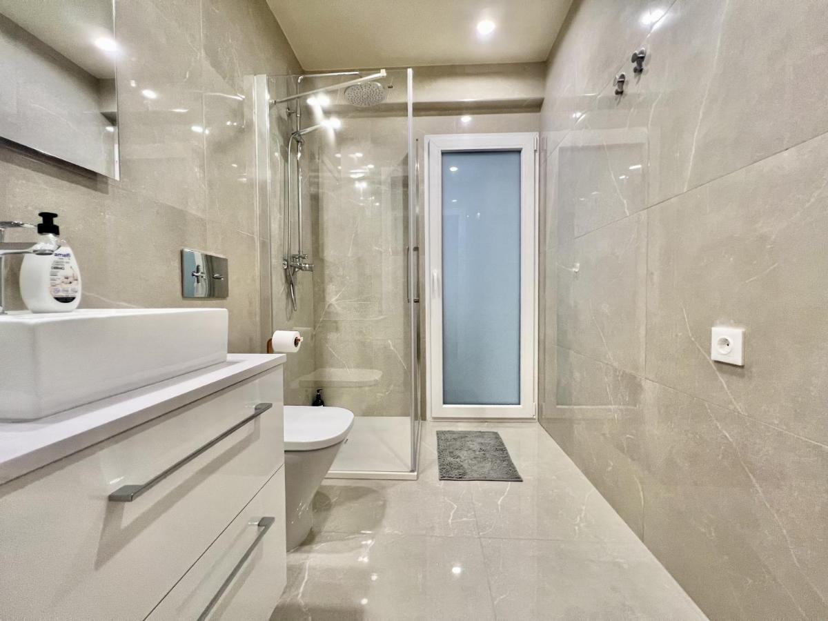 Cozy San Cristobal Apartment In Heart Of อาลิกันเต ภายนอก รูปภาพ